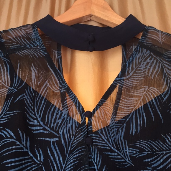 🌷3 for $60🌷Deal. NWOT Lady Dutch blouse. - Picture 4 of 6